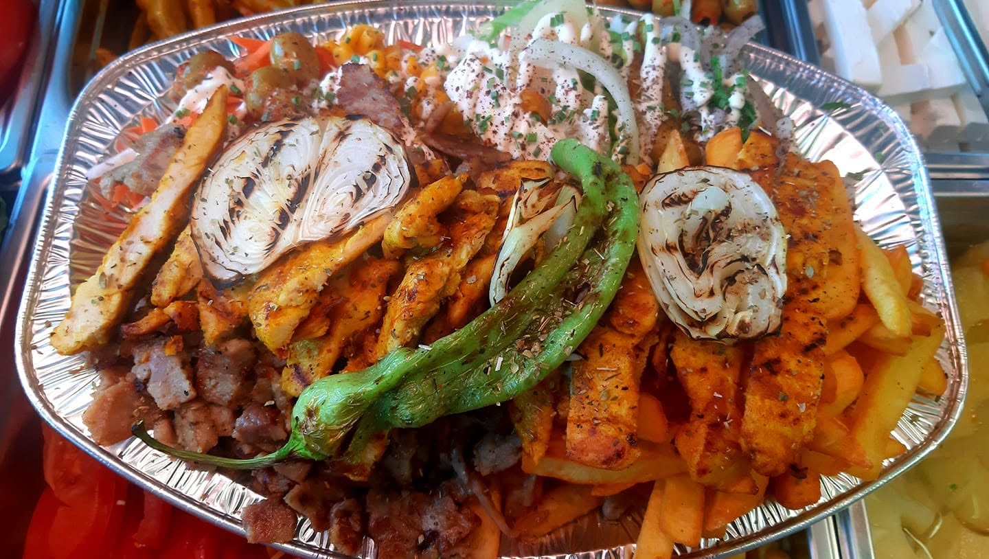 Assiette poulet mariné et frites